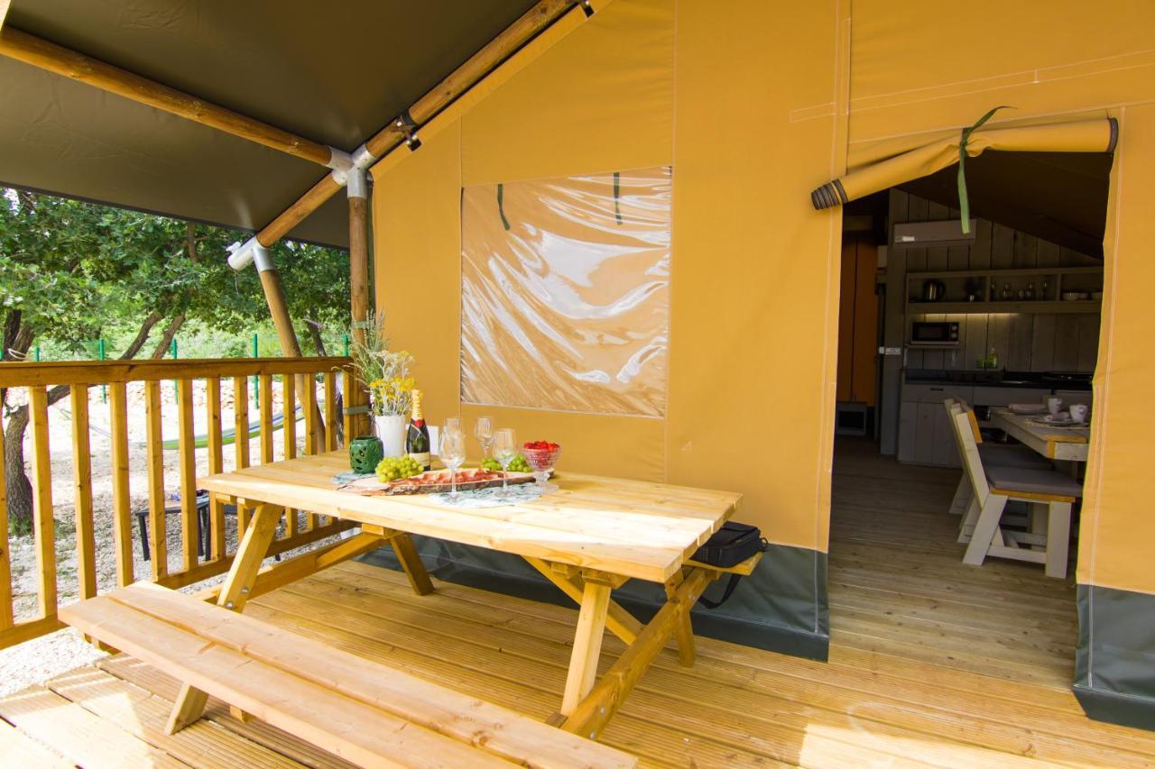 Hotel Grande Glamping With Pool Biograd Na Moru Zewnętrze zdjęcie
