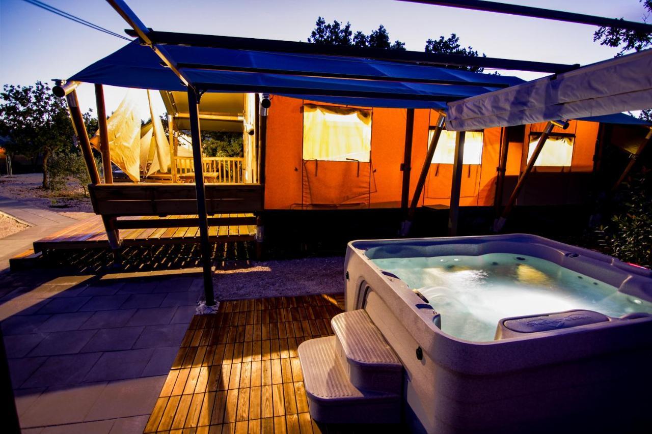 Hotel Grande Glamping With Pool Biograd Na Moru Zewnętrze zdjęcie