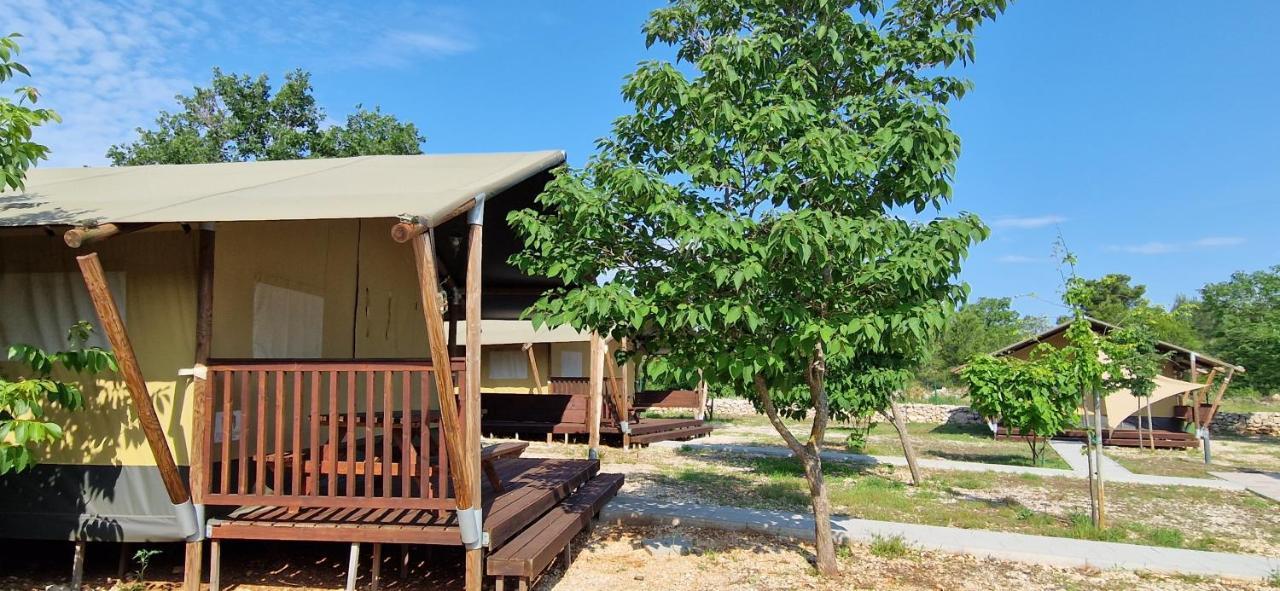 Hotel Grande Glamping With Pool Biograd Na Moru Zewnętrze zdjęcie