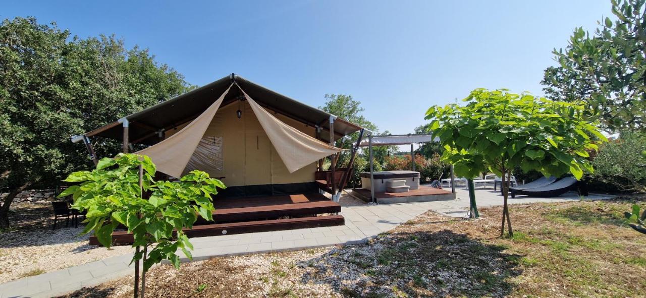 Hotel Grande Glamping With Pool Biograd Na Moru Zewnętrze zdjęcie