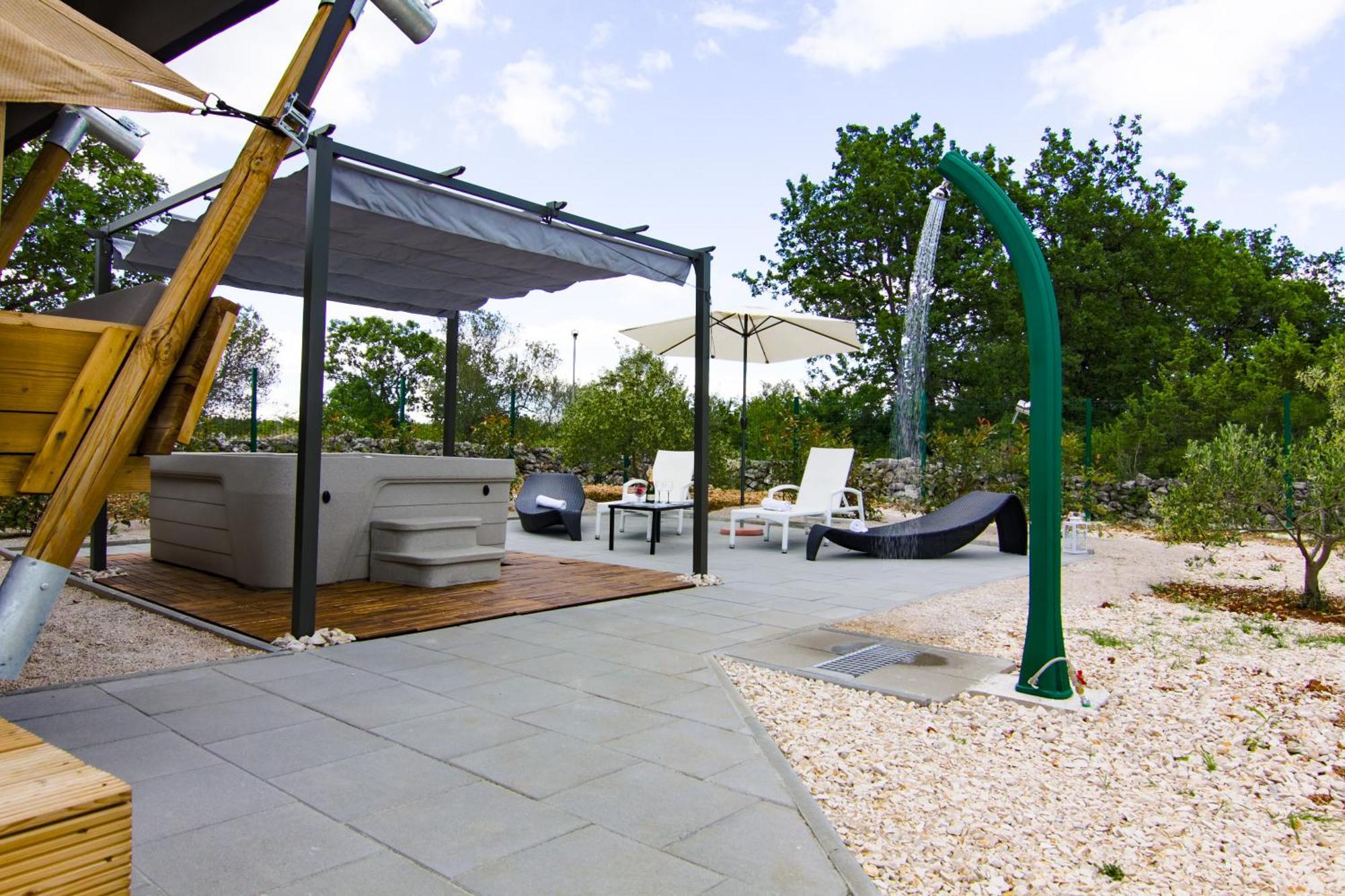 Hotel Grande Glamping With Pool Biograd Na Moru Zewnętrze zdjęcie