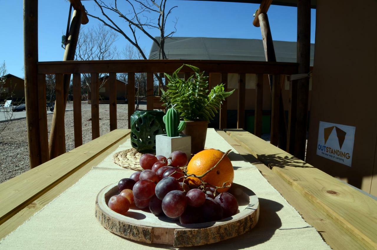 Hotel Grande Glamping With Pool Biograd Na Moru Zewnętrze zdjęcie