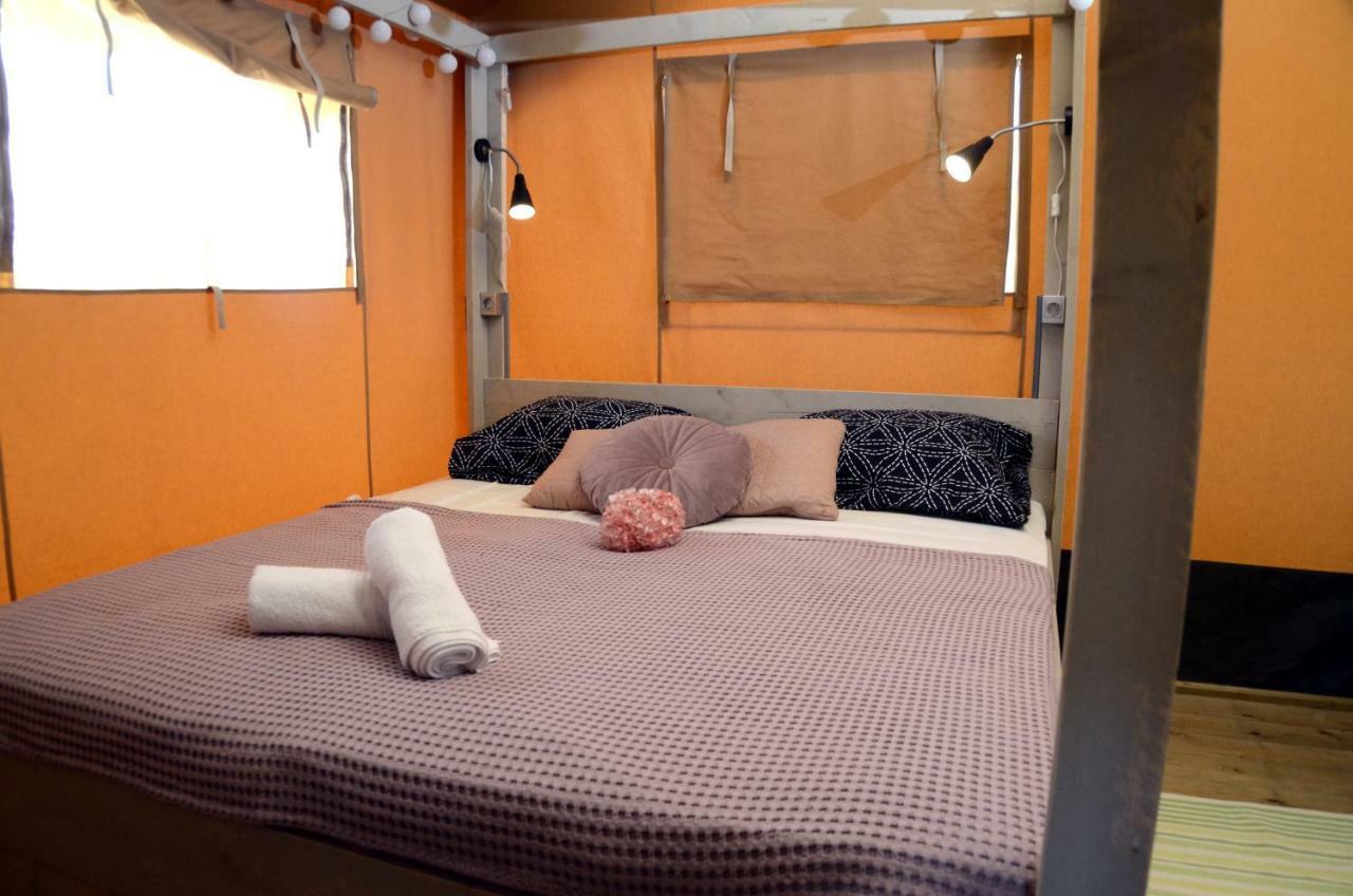 Hotel Grande Glamping With Pool Biograd Na Moru Zewnętrze zdjęcie